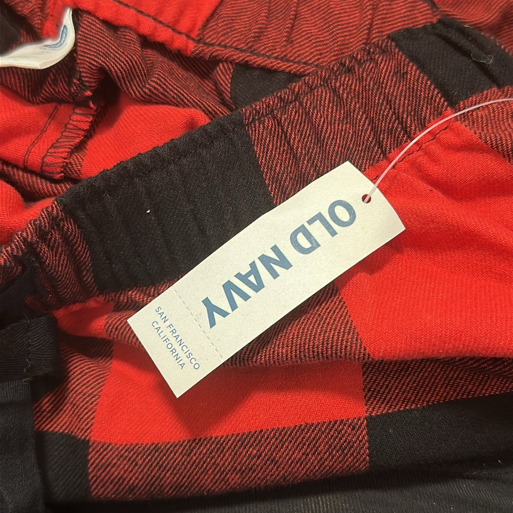 ๐ด NWT Old Navy Flannel Matching Christmas PJ Pants - Picture 3 of 3